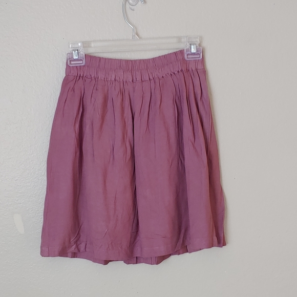 Sim & Sam - Mauve Pleated Skater Mini Skirt  Size S - Picture 2 of 5